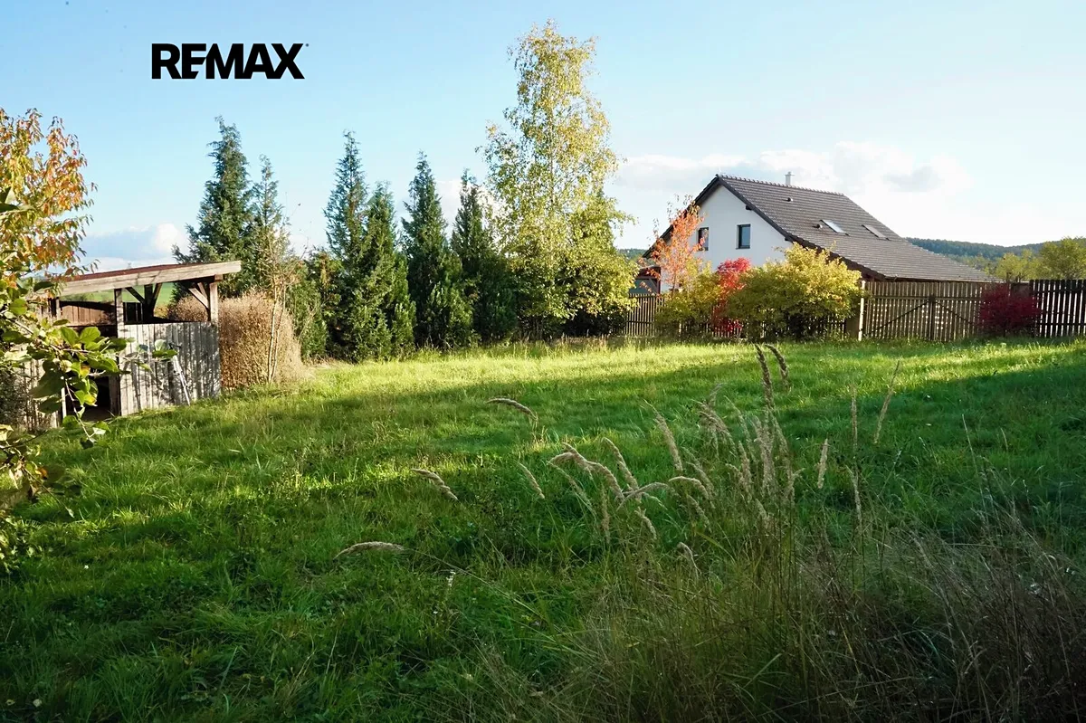 Pronájem stavebního pozemku 482 m²